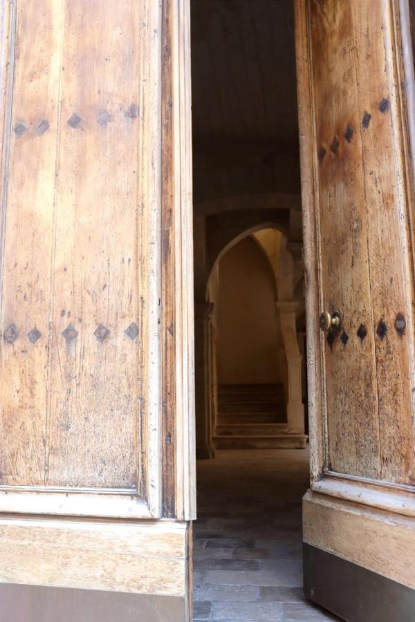 Uzes, Au Coeur Du Centre Medieval La Boussole D'Uzes, Appartement De Caractere Du XVII -Eme Siecle المظهر الخارجي الصورة